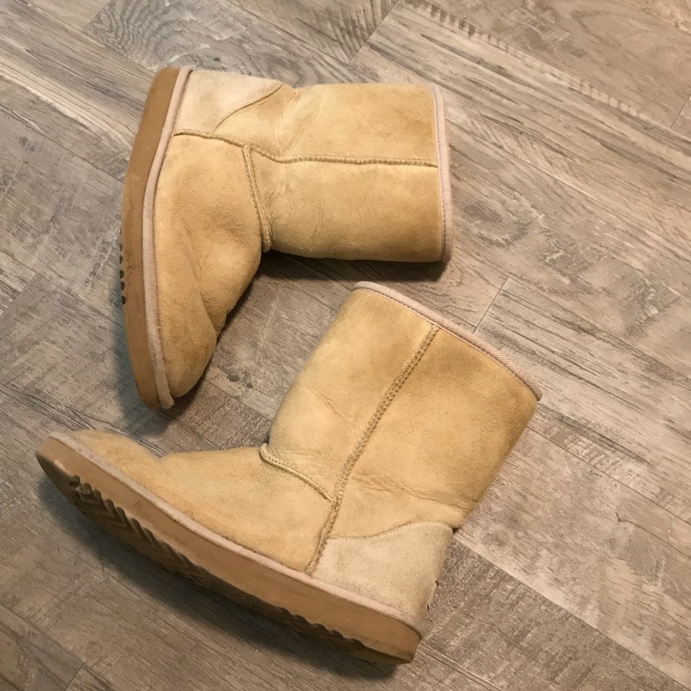 UGG Classic Short Boots Cream/Light Tan